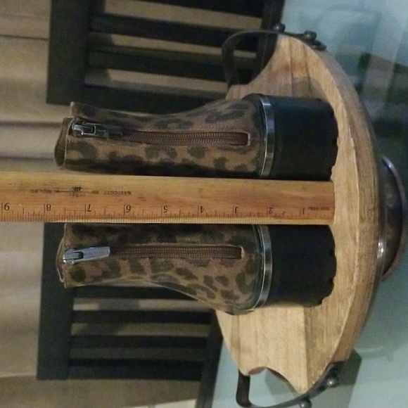 Vince Camuto Leopard Ankle Boots - Picture 6 of 8